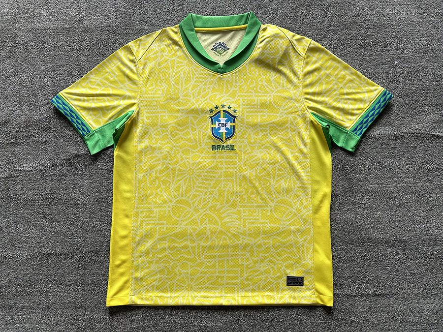 Brazil Soccer Jersey Football T-Shirt Soccer T-Shirt Football Jersey Retro Jersey Player Jersey Soccer Jacket Football Tracksuits