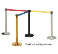 Stanchion with retractable belt