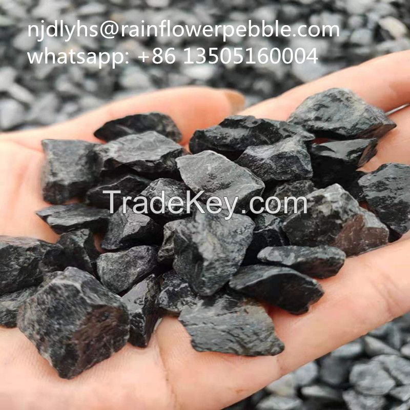 China Black Pebble Stone Gravel Chips Pebble Floor Tile