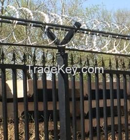 Barbed wire / razor wire / viper net / barbed wire rolling cage