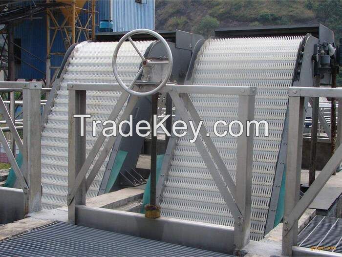 Wastewater Treatment Machine Sludge Dewatering Equipment and Solid Liquid Separator Air diffuser Disk type in China