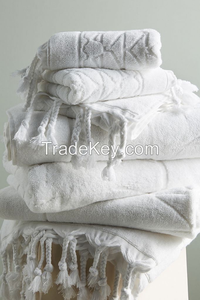 High Quality Absorbent Double Yarn Terry Cloth Toweling With Tasseled Trim Jacquard Bath Towel Collection 