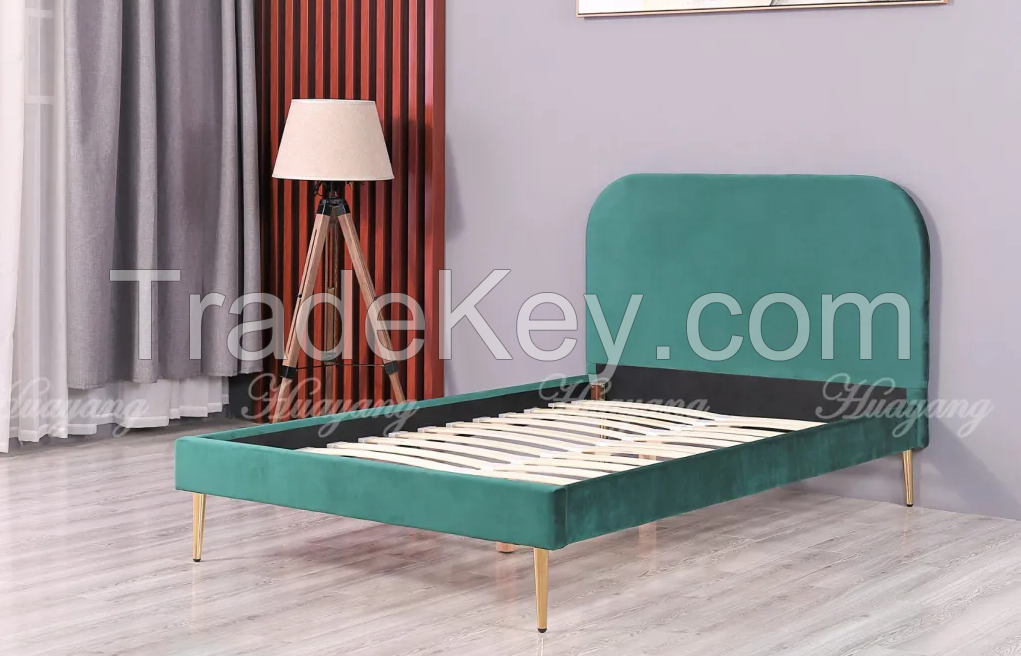 Modern Style Cloth Living Room Bed with Bed Bench