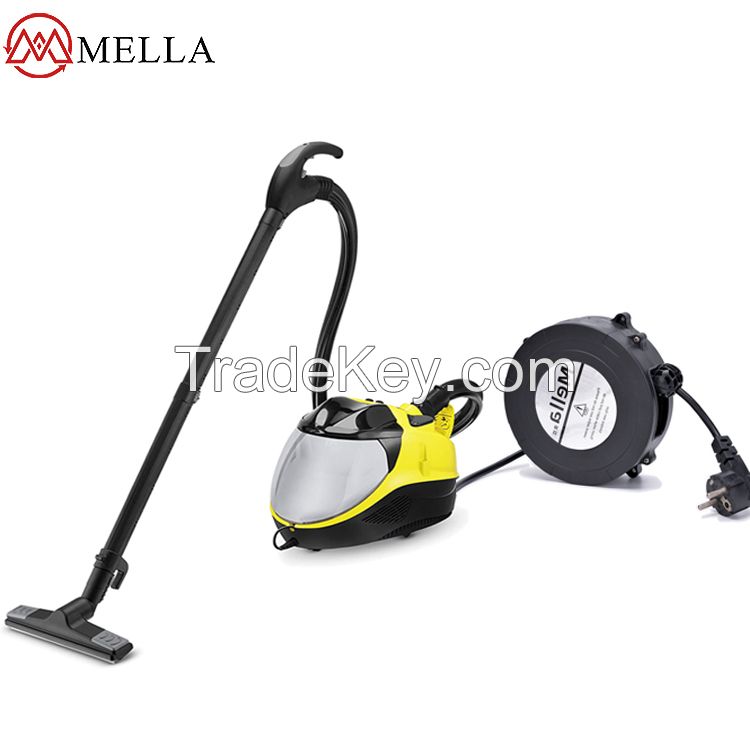 Retractable cable reel for vacuum