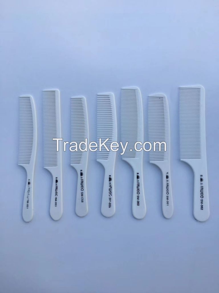 Comb for hair stylist