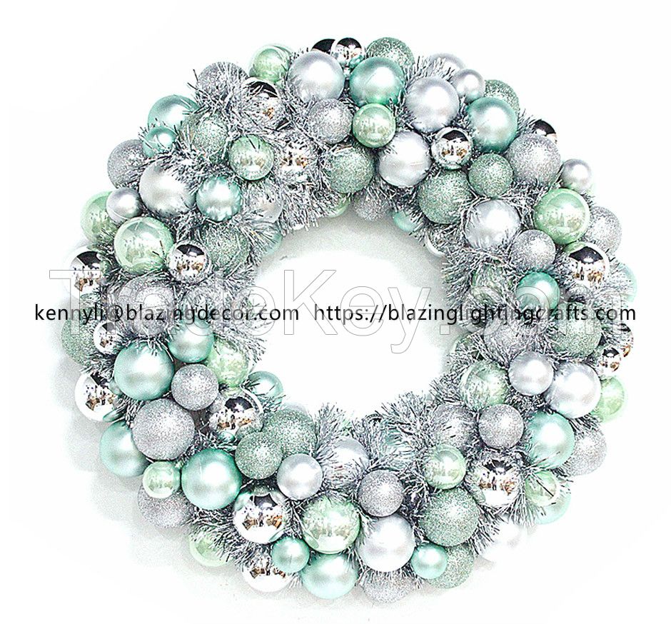 Hot Selling Exclusive Plastic Christmas Ball Ornament Wreath