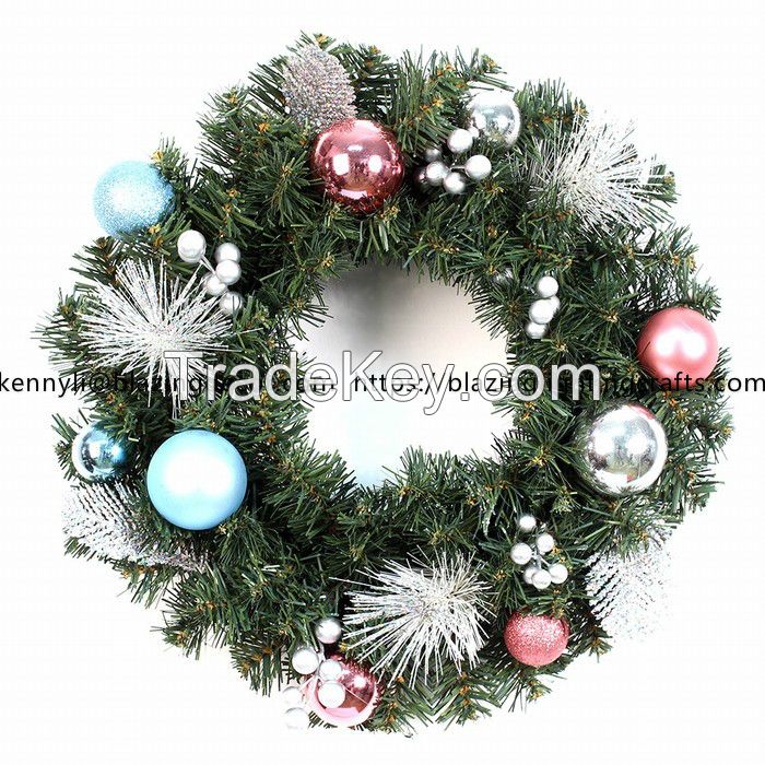 Hot Selling Decorative Christmas Wreath with Ornaments