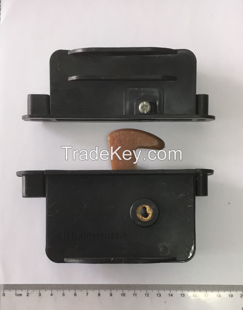 Cold room and refrigeration panel connector cam lock