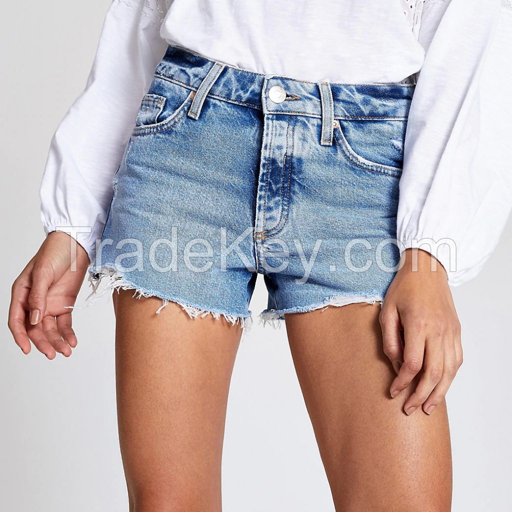 Denim high waist distressed short