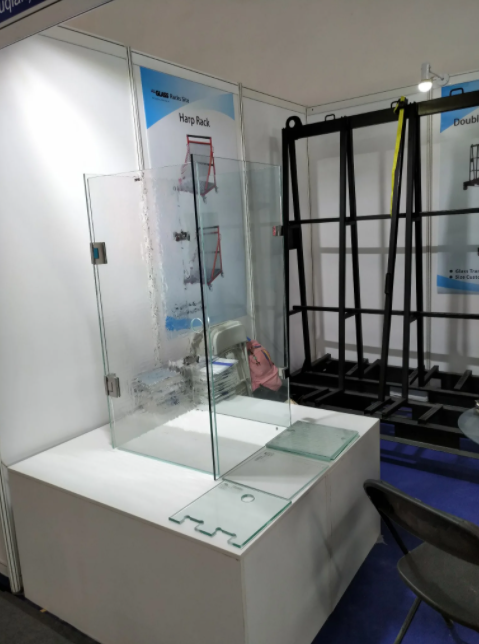 8mm Thick Tempered Glass Shower Enclosures with Sliding Door Design