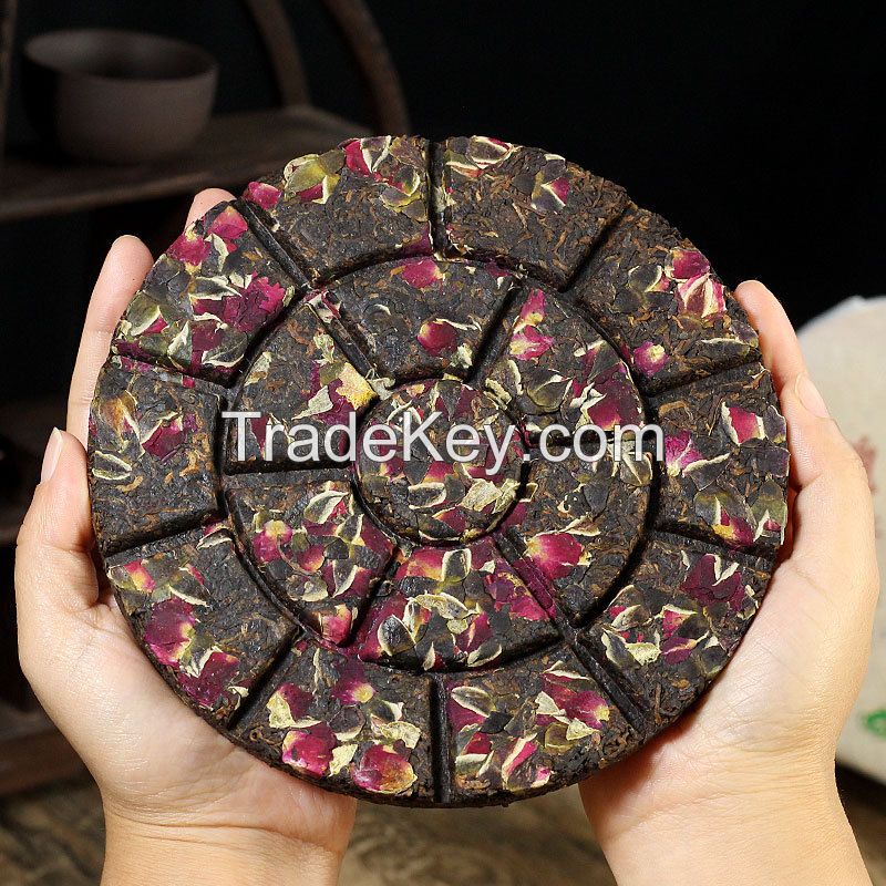 Wholesale 160g Chinese Health Slimming Yunnan Rose Flower Combined with Shu Ripe Puer Tea Cake