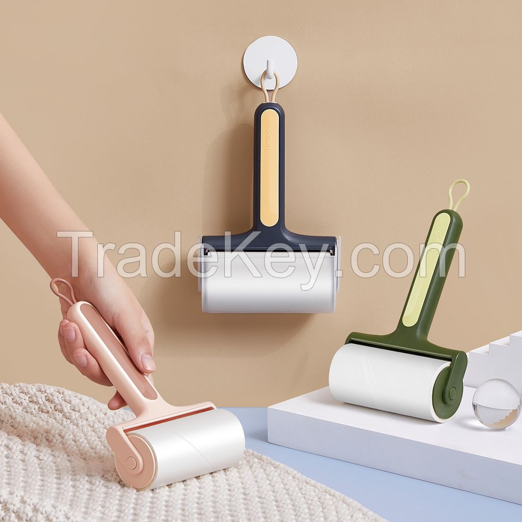 The tear-off roller sticker has a replacement core, which can be used for dehairing clothes, household cleaning, and the tail can be hungThe tear-off roller sticker has a replacement core, which can be used for dehairing clothes, household cleaning, and t