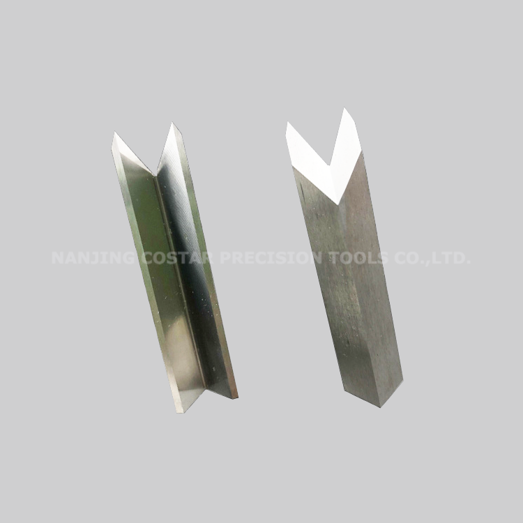 Tungsten carbide V slotted blade for grey cardboard
