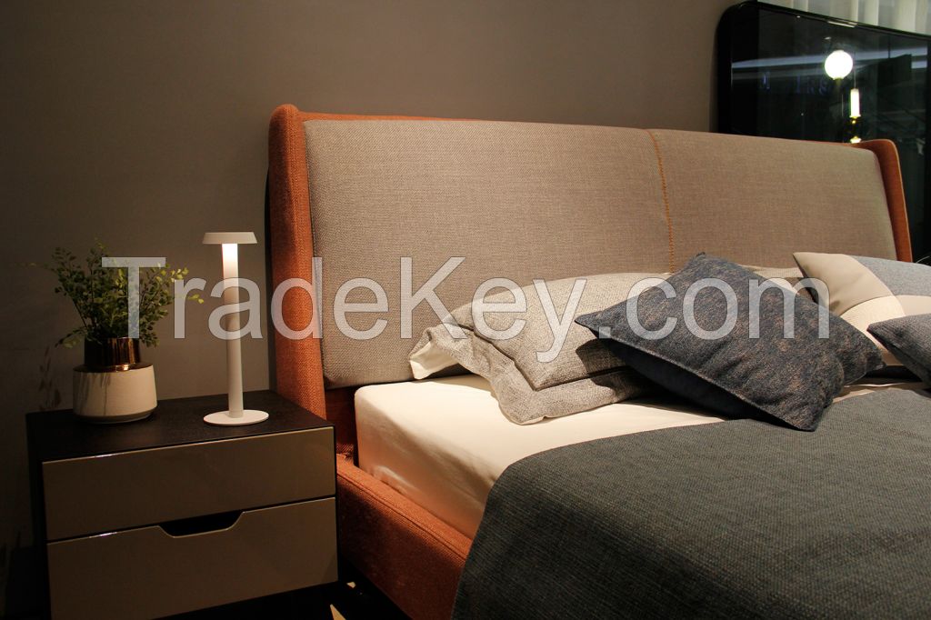 Table Lamp Bedroom Bedside Lamp Simple Modern Creative Adjustable Warm Romantic Home Nursing Lamp Wedding Light