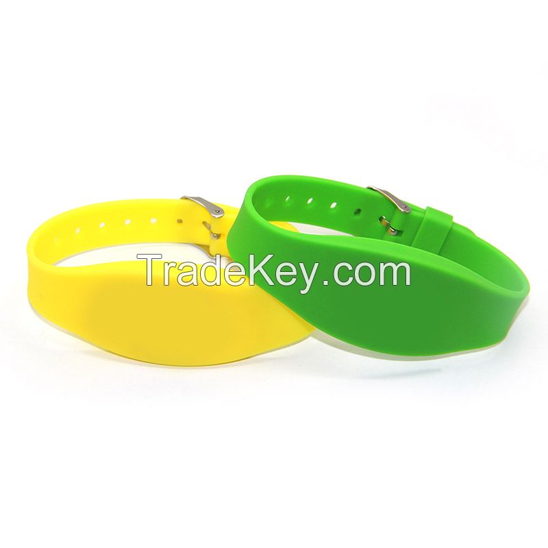 Closed-loop rfid silicon wristband High-quality non-toxic silicone material   Various colors are customized, waterproof, moisture-proof, shock-proof and high-temperature resistant