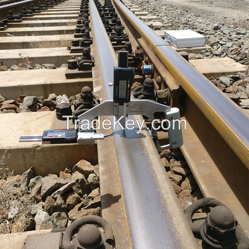 Rail wear gauge for track measurement