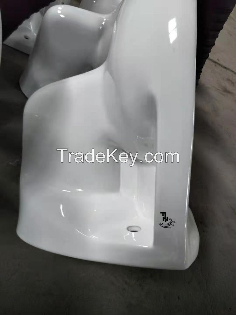 economic wall-hung ceramic toilet cheap price and good quality