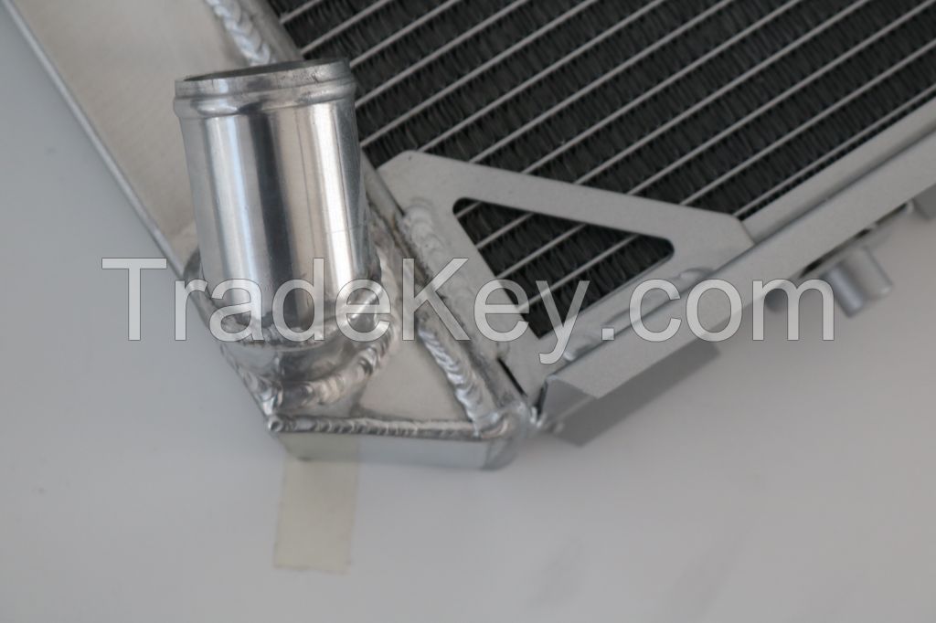 Aluminum radiator for 1988-1997 Nissan Patrol GQ 2.8/4.2 Diesel TD42 3.0L Y60