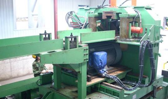 CNC copy milling type flying saw machine
