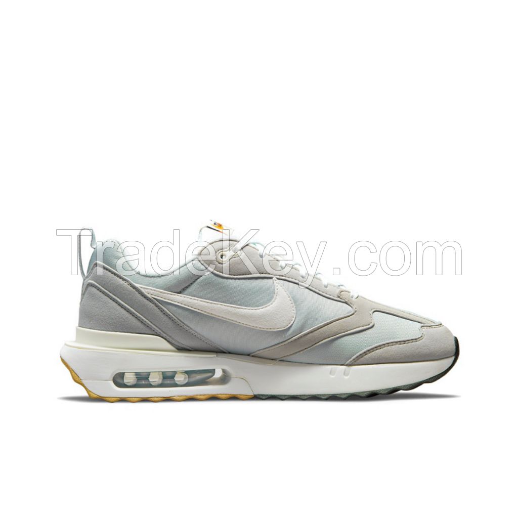 Nike Air Max Dawn Low top running shoes