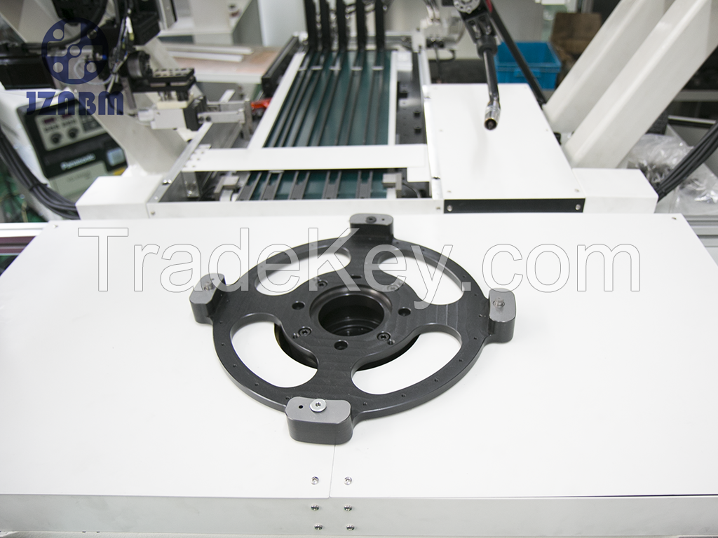 Automatic balancing machine for clutch cover