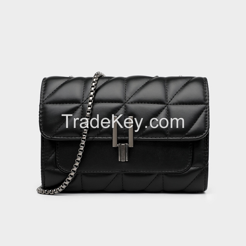 Trendy Small Fragrance Womens Bag Niche Simple One-Shoulder Messenger Bag (Black)