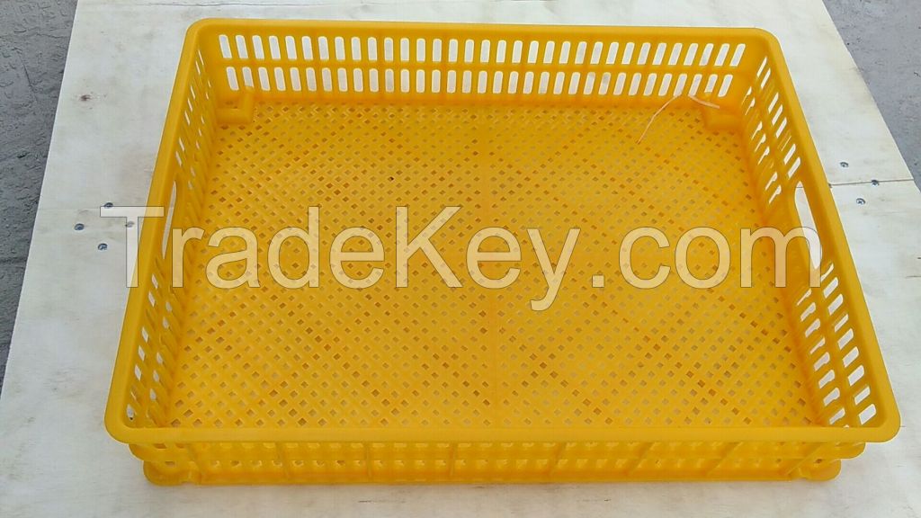 Selling Well All over the World White Yellow Color Egg Incubator Hatching Baskets