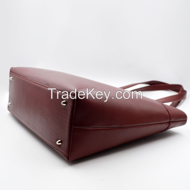 Leather tote bag with zipper for woman