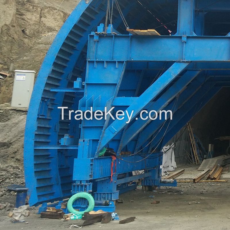 Road tunnel secondary lining trolley