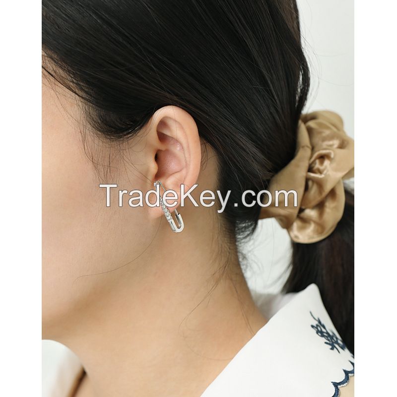 Zirconia pin earrings