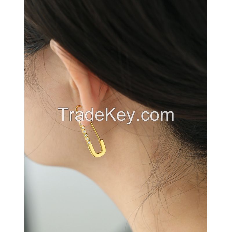 Zirconia pin earrings