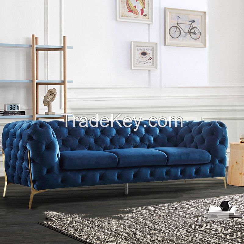 Chesterfield sofa seats are filled with plant fibres for comfort, strength and support