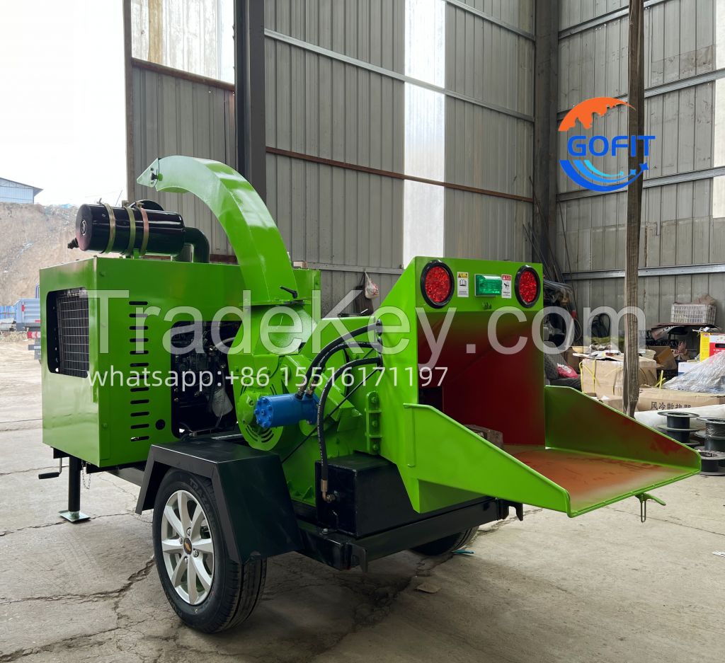 towing diesel wood sawdust chopping crusher wood branch chipper