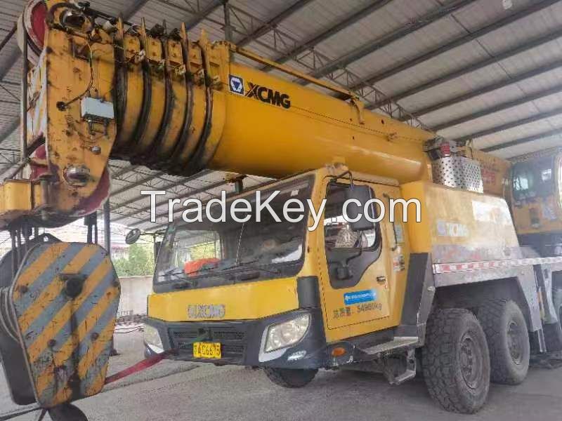 130ton XCMG QAY130 USED TRUCK CRANE FOR SALE IN CHINA