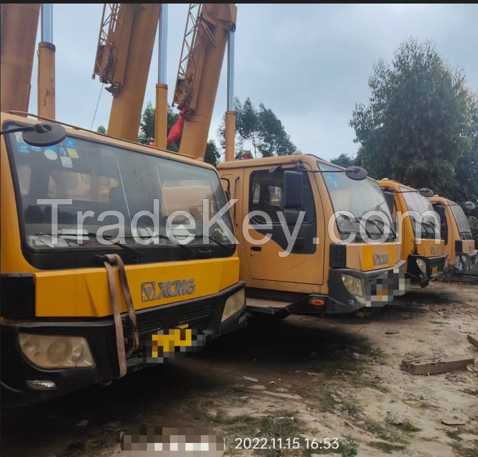 4 Pcs XCMG 70Ton QY70K used truck crane in China For sale