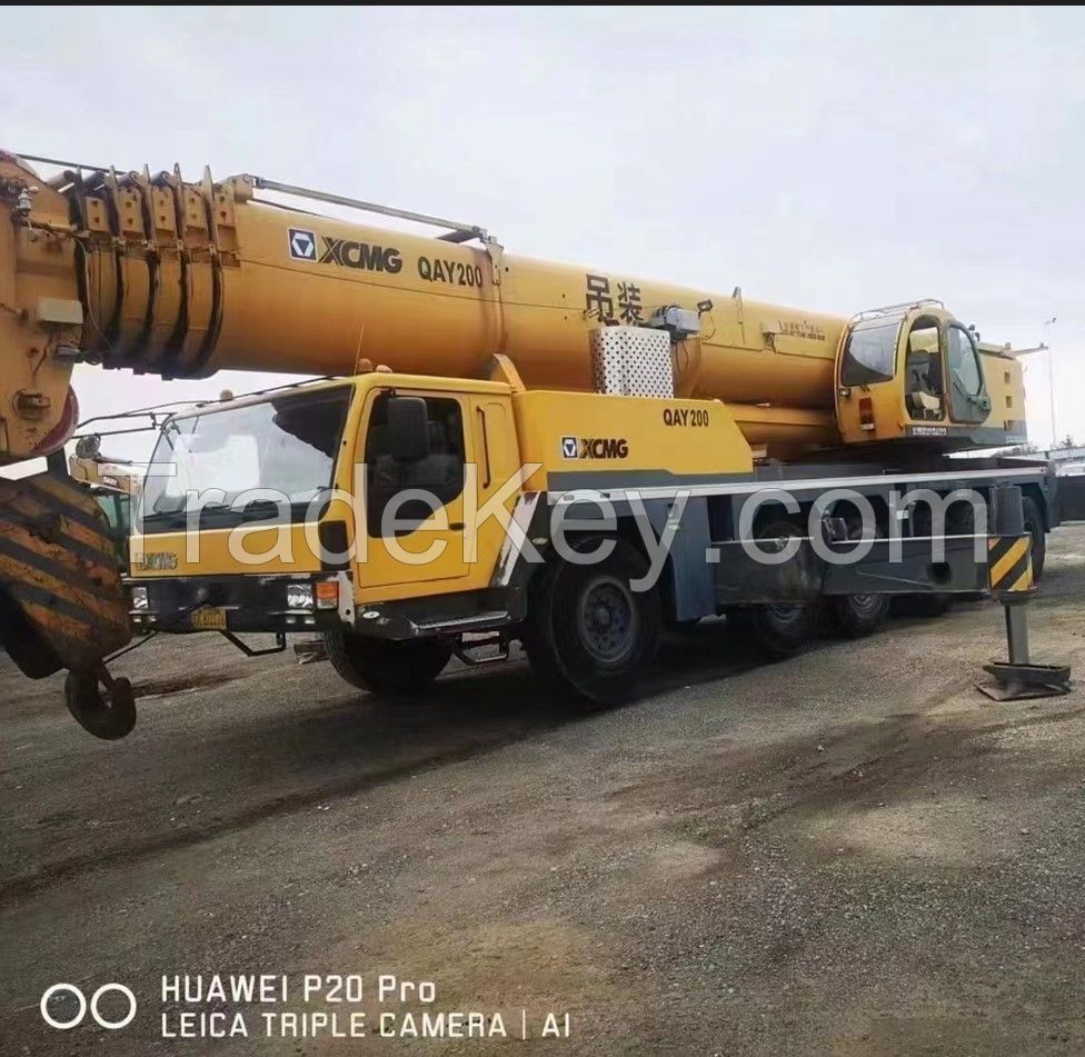 200ton XCMG Used truck crane made in China for sale high quality nice price