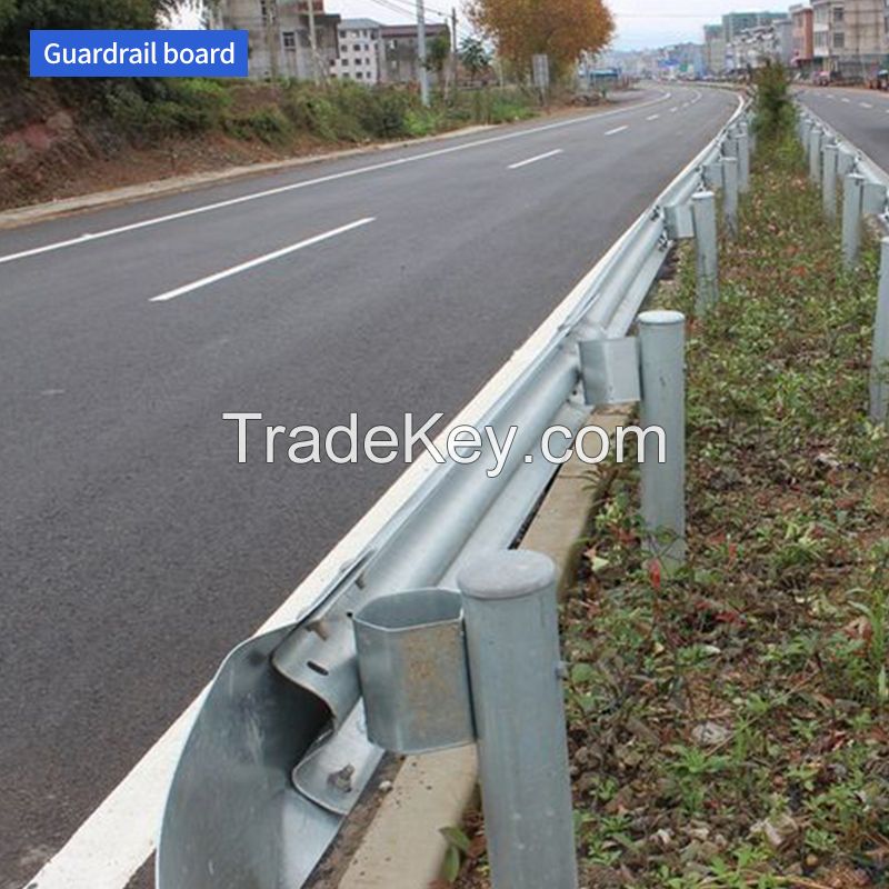  Kilometer protective fence can be customized for fencing, decoration, protection and other facilities in industries such as industry, agriculture, municipal administration and transportation