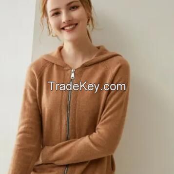 Women's hooded cashmere sweater