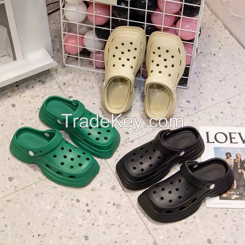 JC2401 Flip-flops. Dress fashionably. At least 6000 pairs
