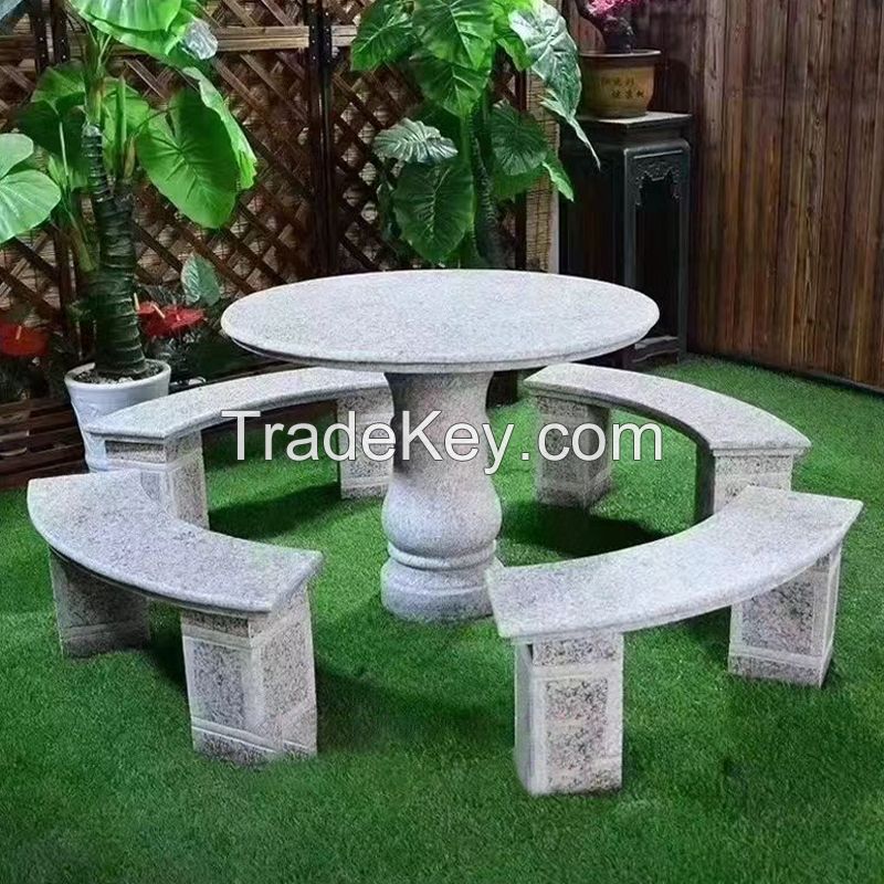 Curved table