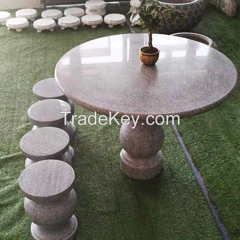 Vase table