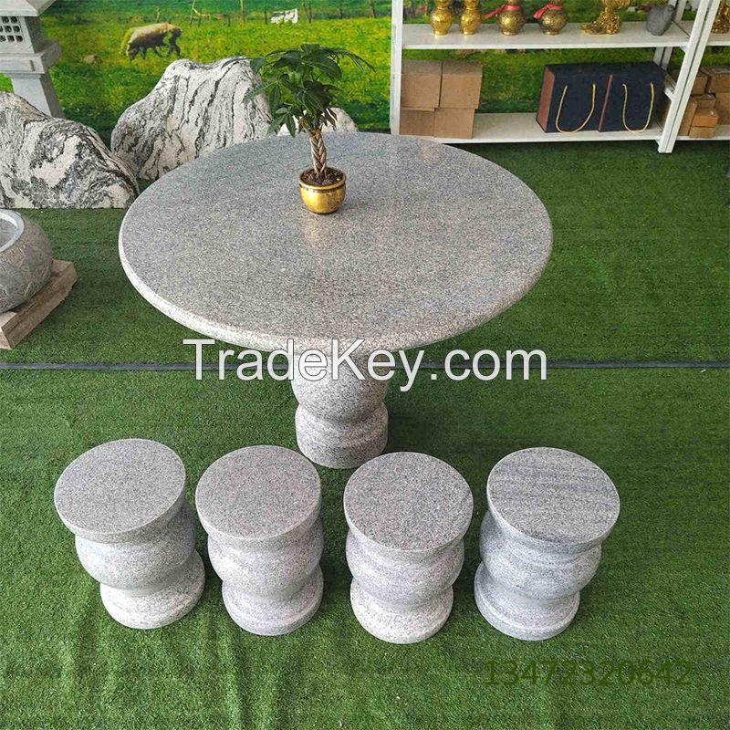 Vase table