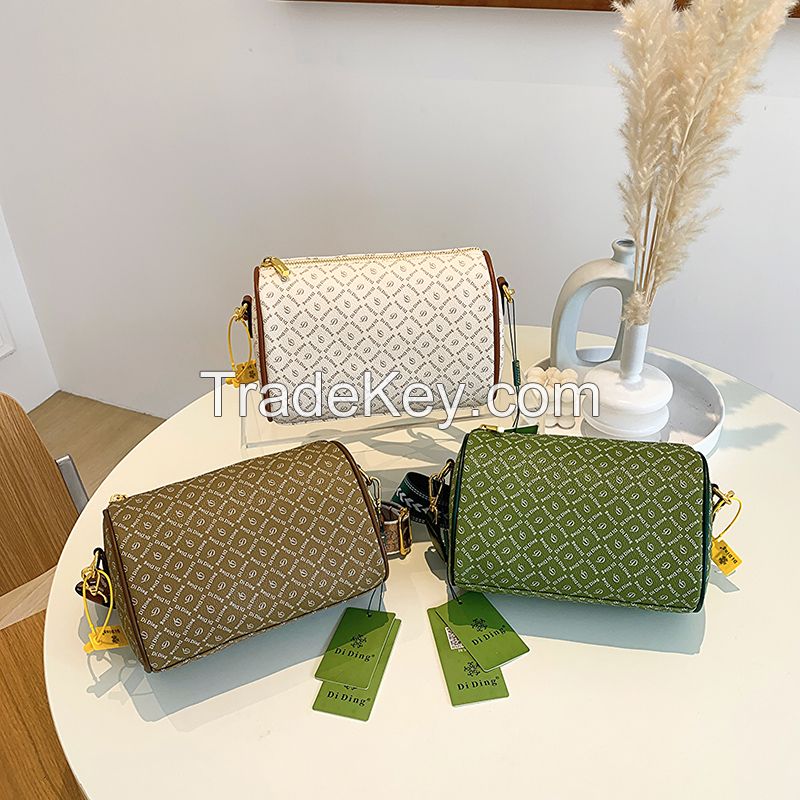 Fashion printed fabric messenger bag, special pattern bag, large capac