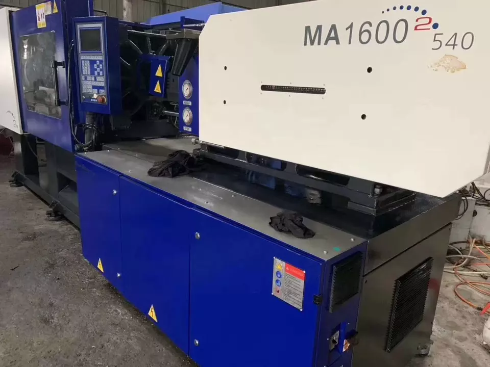 Haitian MA 1600 cost-effective second hand injection molding machine