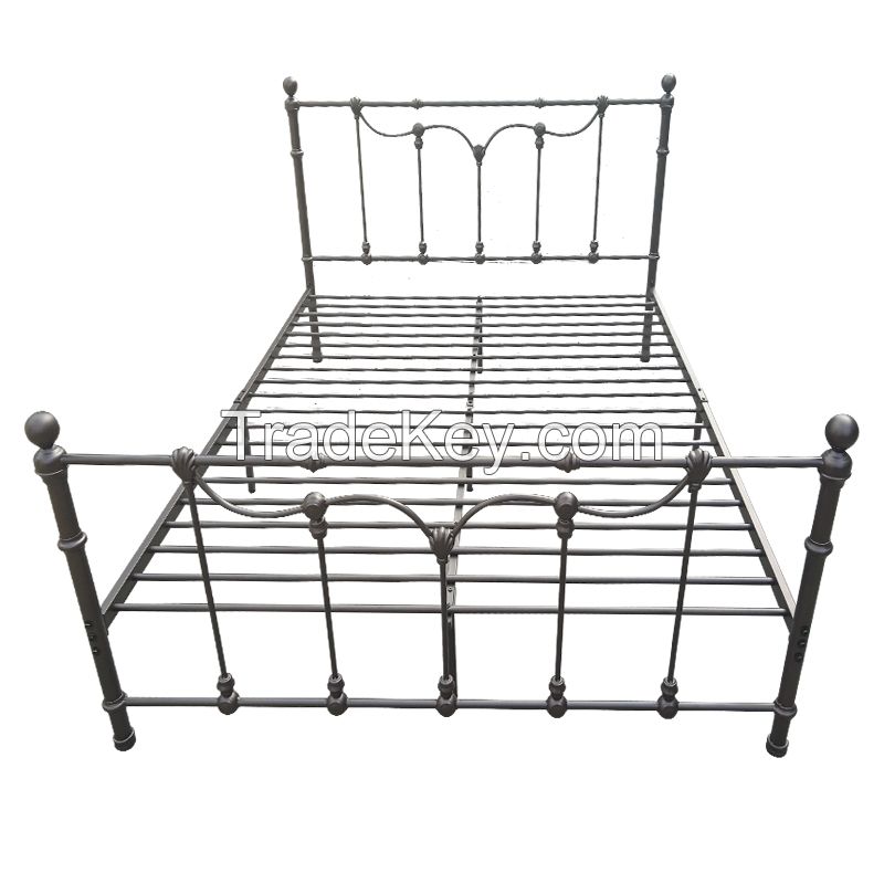 The all-steel bed is retro bronze and gold, with a high-end feel, with iron balls and metal shells, etc.
