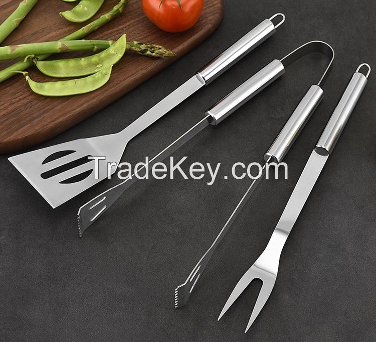 5 Piece Stainless Steel outdoor BBQ Grilling Tool Set with Carry Bag