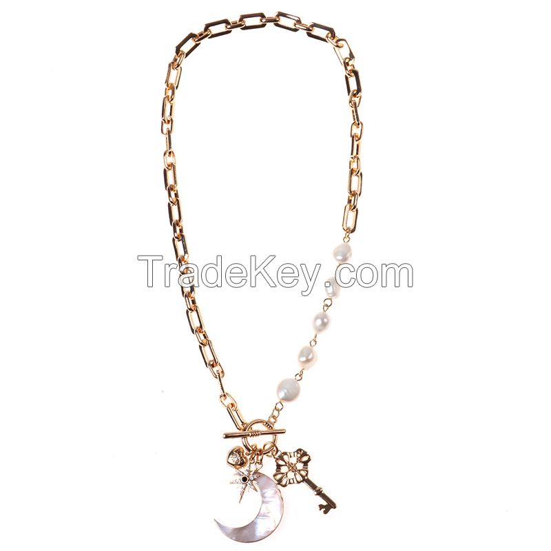 Fashion Design T/O Bar Gold Plated Moon And Lightning Key Pendant Necklace With Natural Pearls