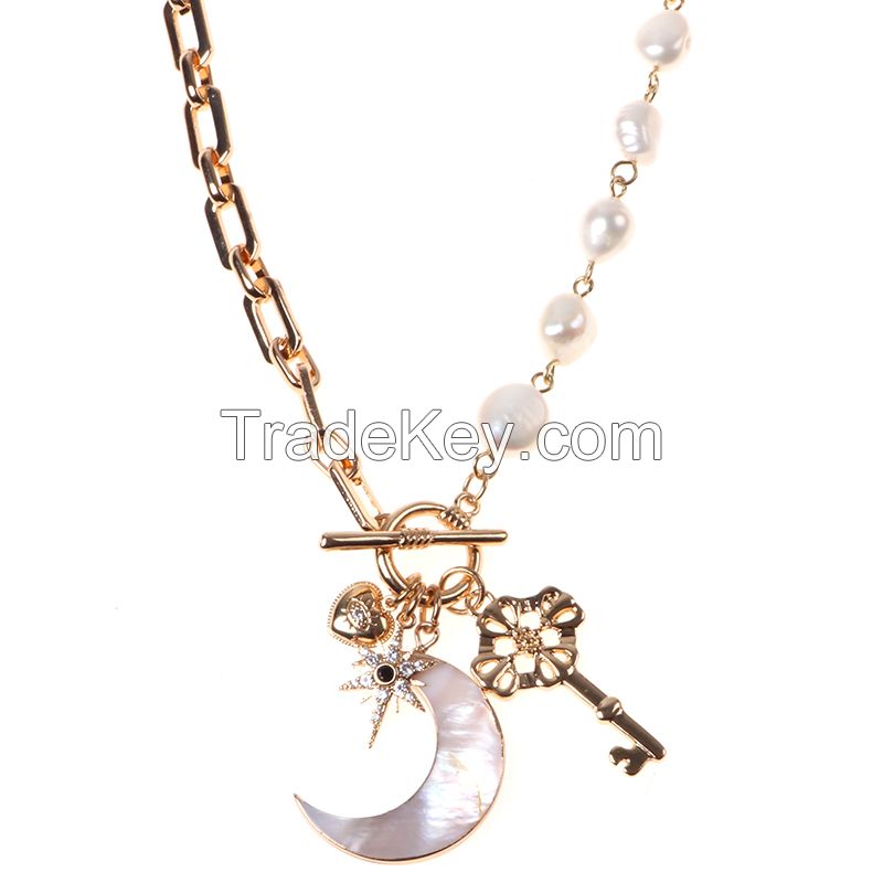 Fashion Design T/O Bar Gold Plated Moon And Lightning Key Pendant Necklace With Natural Pearls