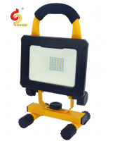 portable LED work light with solar panel on the back