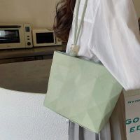 Bag female INSTAGRAM niche summer 2022 new high sense versatile bucket bag Tote bag shoulder underarm bag